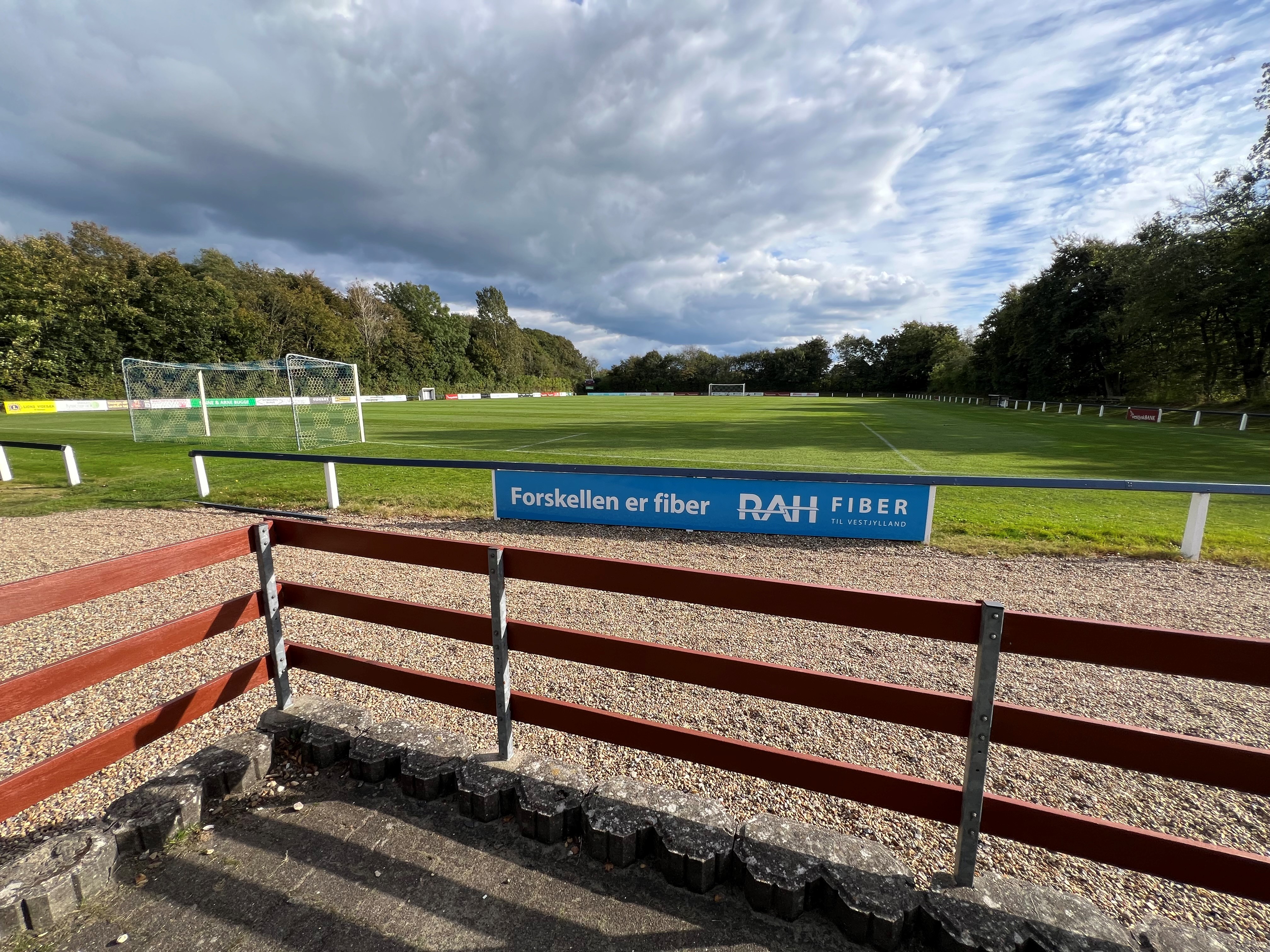 Nu støtter RAH Fiber også fodbolden i Videbæk